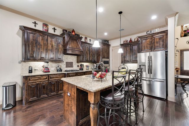 5056 Empire Way, Irving, TX 75038