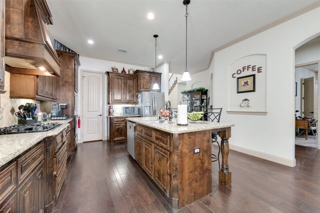 5056 Empire Way, Irving, TX 75038
