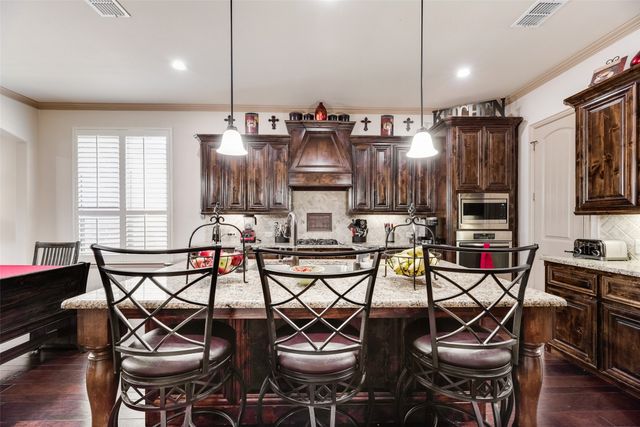 5056 Empire Way, Irving, TX 75038