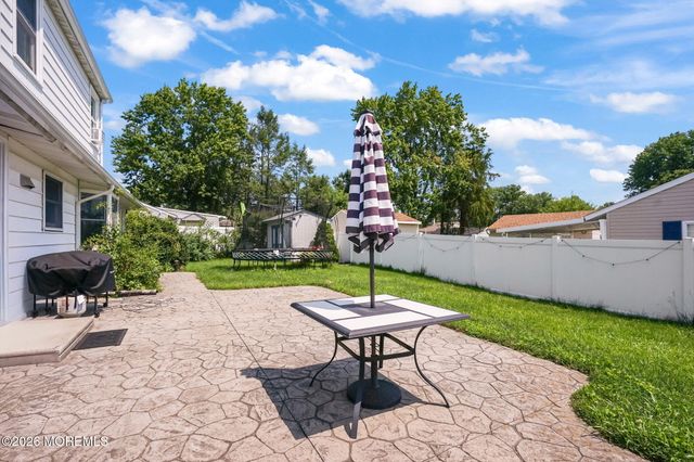 18 Oak Landing Road, Lumberton, NJ 08048