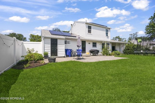 18 Oak Landing Road, Lumberton, NJ 08048