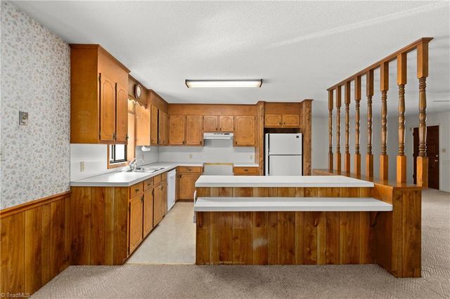 720 Sedge Garden Road, Kernersville, NC 27284