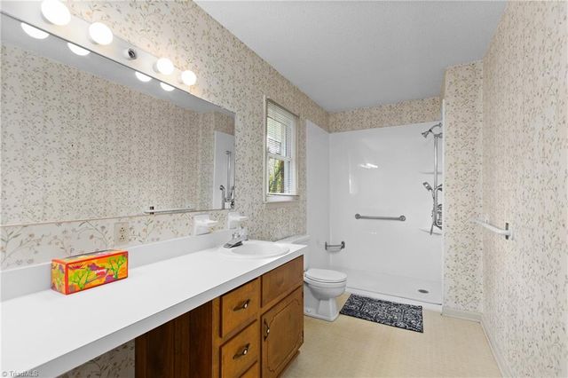 720 Sedge Garden Road, Kernersville, NC 27284