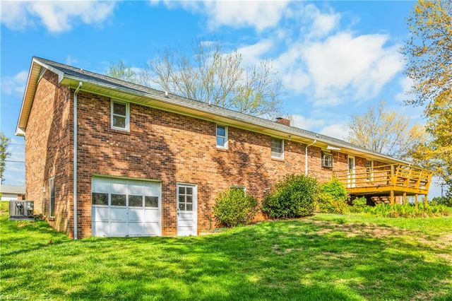 720 Sedge Garden Road, Kernersville, NC 27284