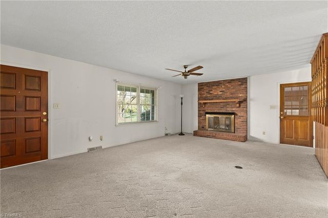 720 Sedge Garden Road, Kernersville, NC 27284