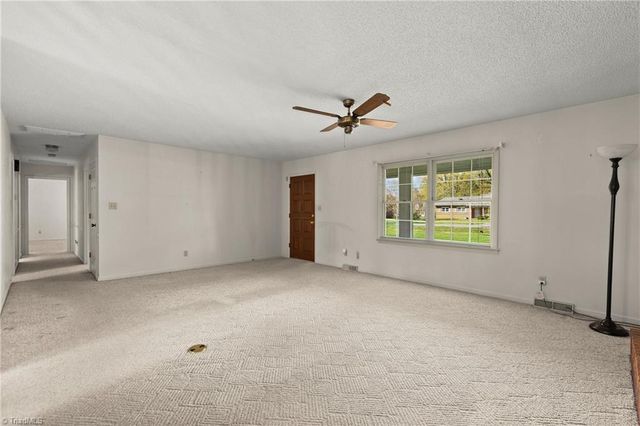 720 Sedge Garden Road, Kernersville, NC 27284