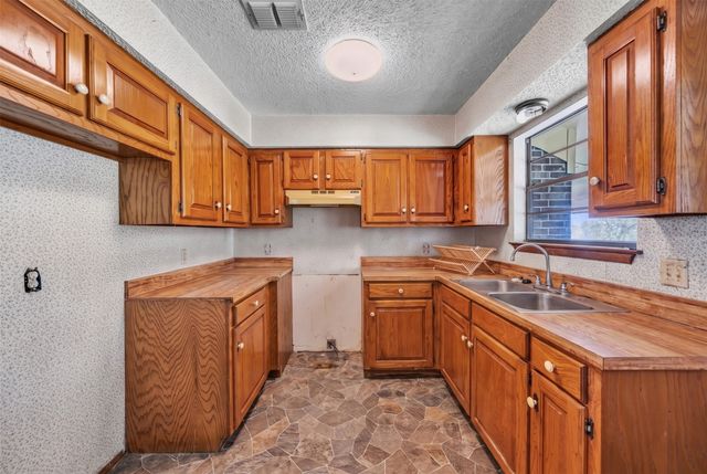 116 George Court, Springtown, TX 76082