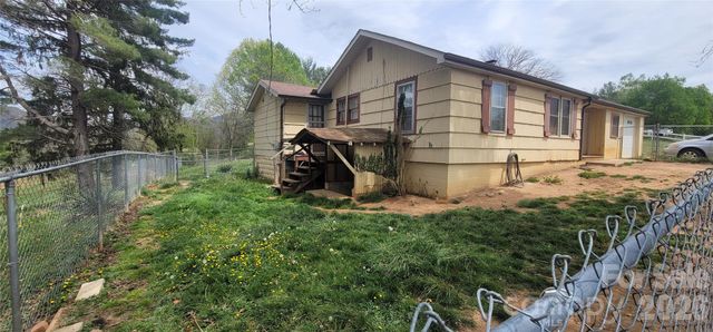 60 Mingus Street, Canton, NC 28716