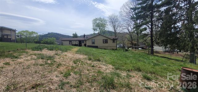 60 Mingus Street, Canton, NC 28716
