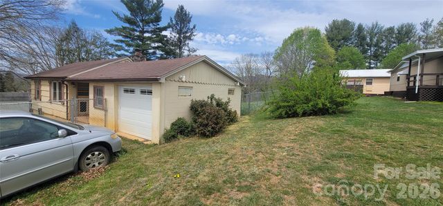 60 Mingus Street, Canton, NC 28716