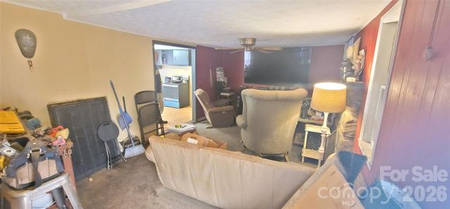 60 Mingus Street, Canton, NC 28716