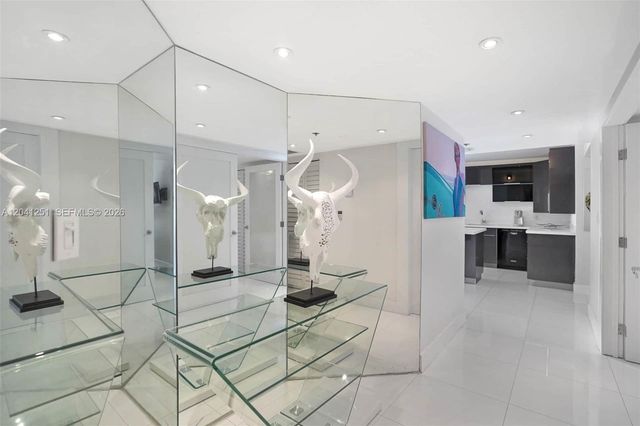 1717 N Bayshore Drive D3931, Miami, FL 33132