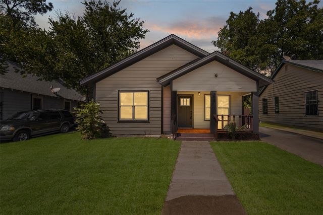 1037 E Richmond Avenue, Fort Worth, TX 76104