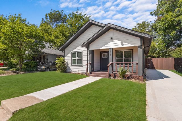 1037 E Richmond Avenue, Fort Worth, TX 76104