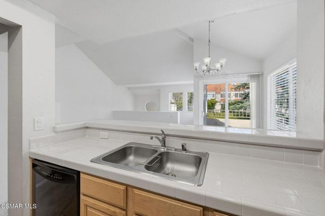 4240 Lost Hills Road 206, Agoura Hills, CA 91301