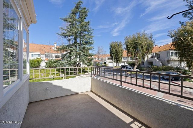 4240 Lost Hills Road 206, Agoura Hills, CA 91301