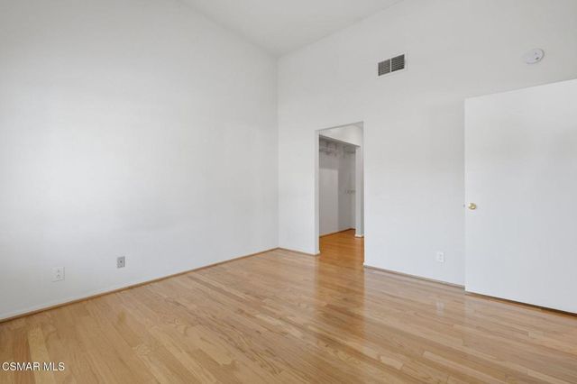 4240 Lost Hills Road 206, Agoura Hills, CA 91301