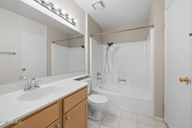 4240 Lost Hills Road 206, Agoura Hills, CA 91301