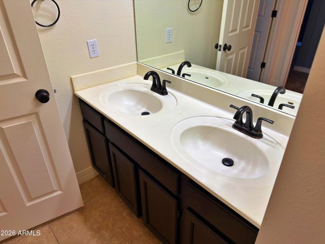 808 N WINTHROP Circle, Mesa, AZ 85213
