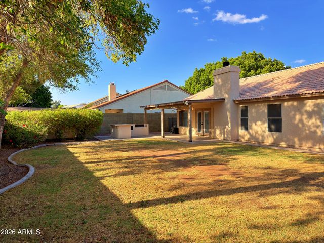 808 N WINTHROP Circle, Mesa, AZ 85213