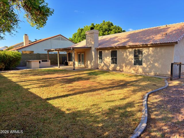 808 N WINTHROP Circle, Mesa, AZ 85213
