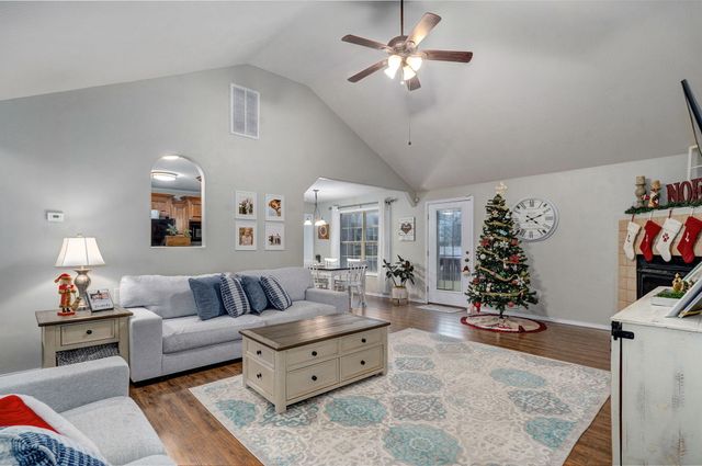 3611 S Linden Avenue, Springfield, MO 65804