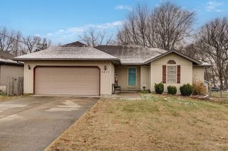 3611 S Linden Avenue, Springfield, MO 65804