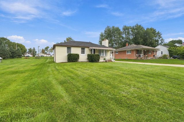 45584 N Branch Drive, Macomb Twp, MI 48042