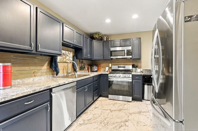 45584 N Branch Drive, Macomb Twp, MI 48042