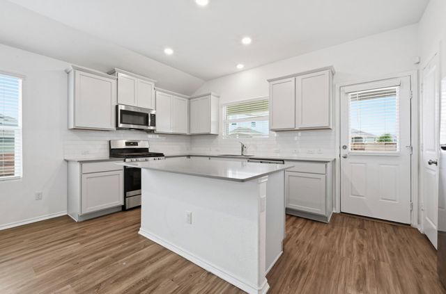 388 Barcelona, Kyle, TX 78640