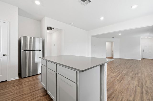 388 Barcelona, Kyle, TX 78640