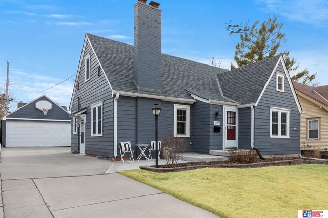 2127 Lake Street, Lincoln, NE 68502