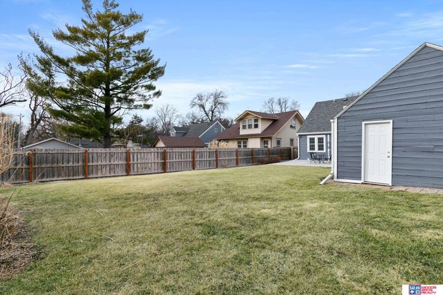 2127 Lake Street, Lincoln, NE 68502