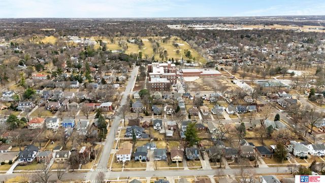 2127 Lake Street, Lincoln, NE 68502