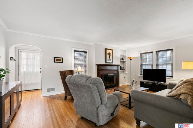 2127 Lake Street, Lincoln, NE 68502