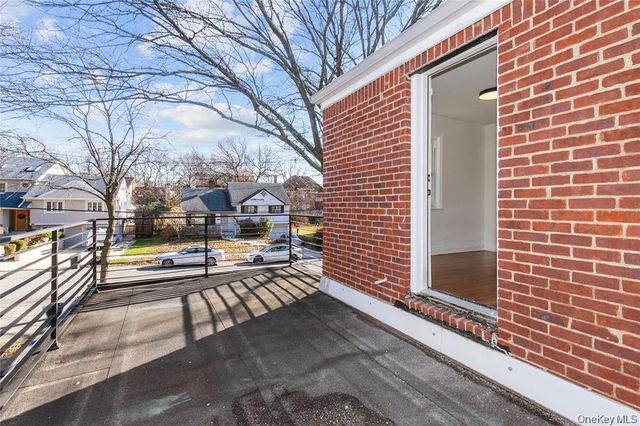 25105 51st Avenue, Little Neck, NY 11362