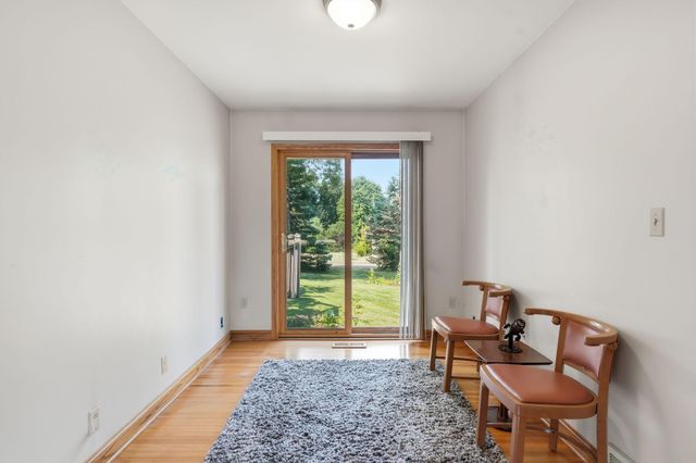 3595 Edgerton Street, Vadnais Heights, MN 55127