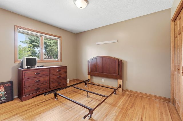 3595 Edgerton Street, Vadnais Heights, MN 55127