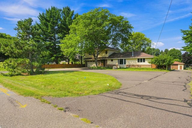 3595 Edgerton Street, Vadnais Heights, MN 55127