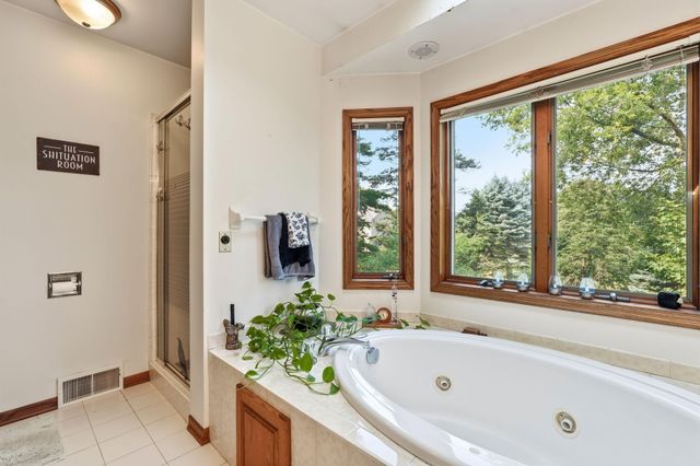 3595 Edgerton Street, Vadnais Heights, MN 55127