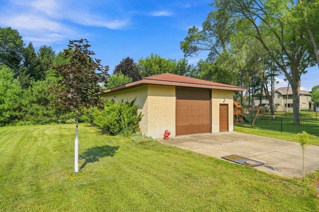 3595 Edgerton Street, Vadnais Heights, MN 55127