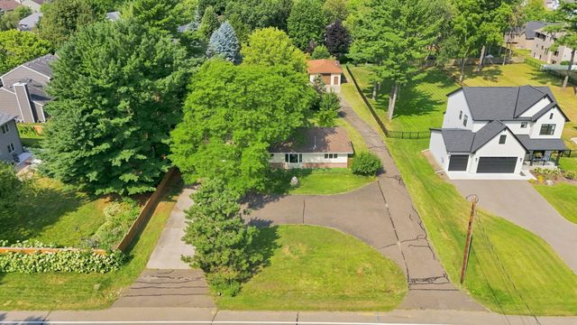 3595 Edgerton Street, Vadnais Heights, MN 55127