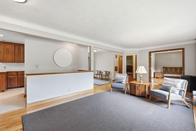 3595 Edgerton Street, Vadnais Heights, MN 55127