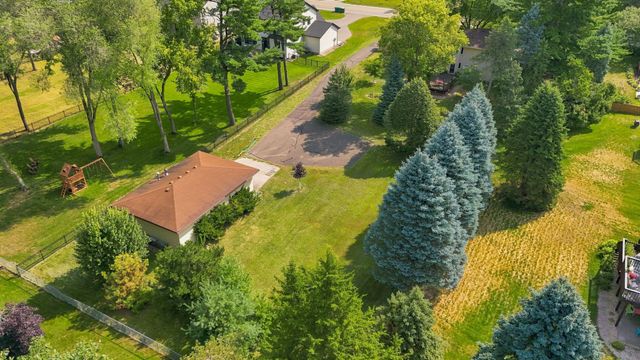 3595 Edgerton Street, Vadnais Heights, MN 55127