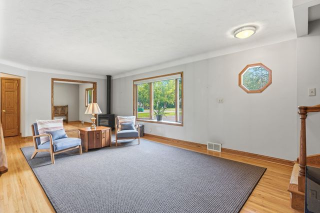 3595 Edgerton Street, Vadnais Heights, MN 55127