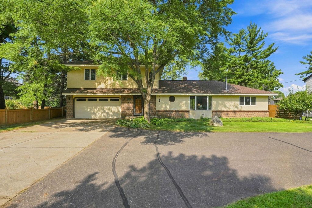 3595 Edgerton Street, Vadnais Heights, MN 55127