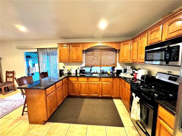 2839 S Castle Harbour, Ontario, CA 91761