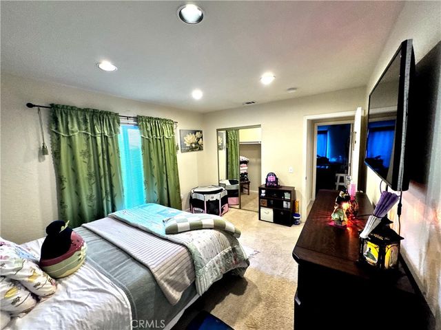 2839 S Castle Harbour, Ontario, CA 91761