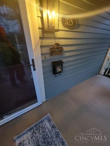 325 E Sharon Road, Glendale, OH 45246