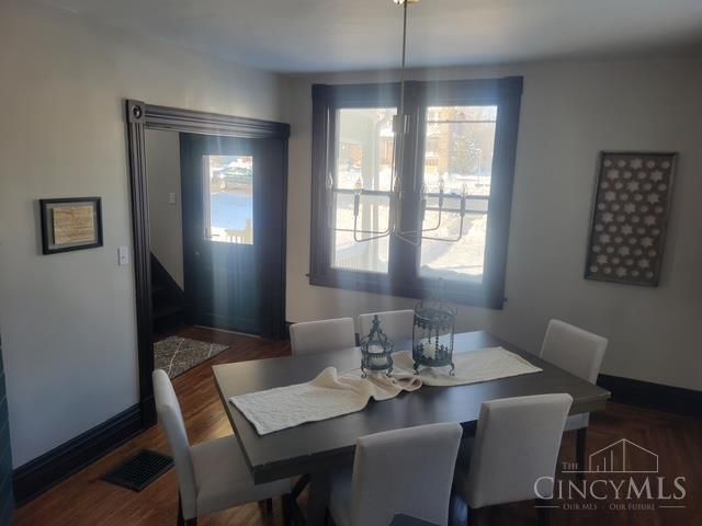 325 E Sharon Road, Glendale, OH 45246